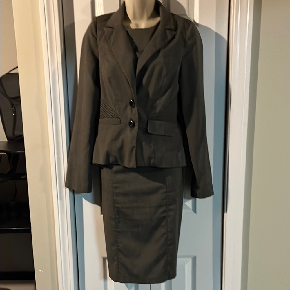 Gray Ruched Peplum Sheath Dress for Work with Suit Jacket
